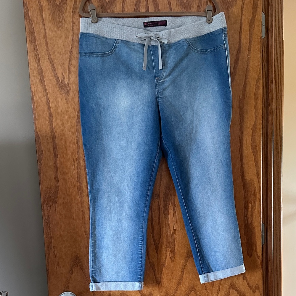 Misses XL (15-17) Blue Jeans with Gray Waistband